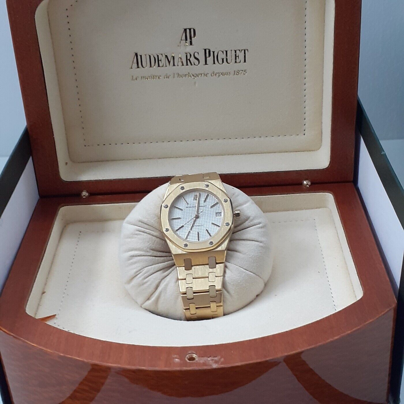 Top 5 Watch Brands Announced Deal Decade